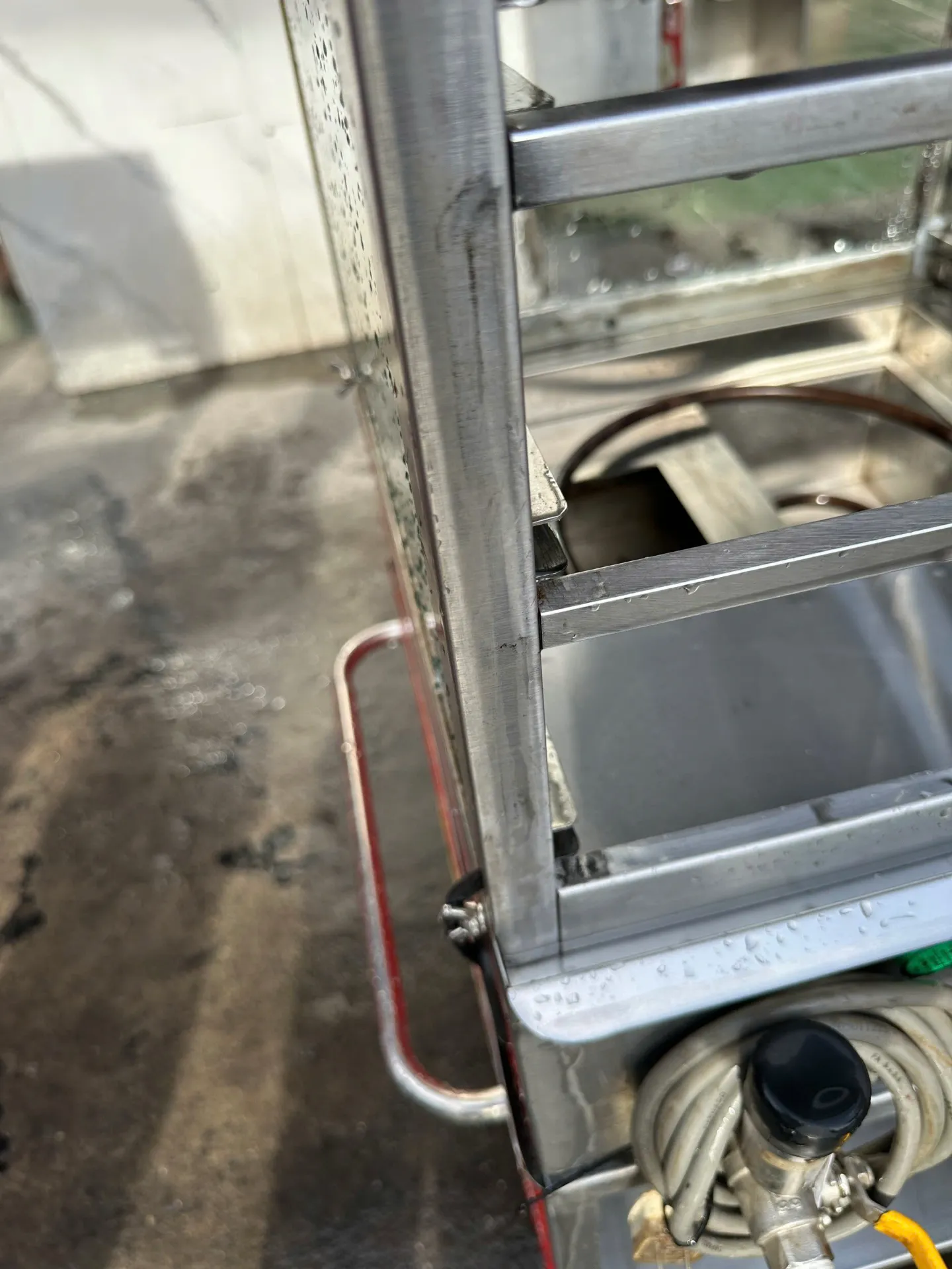 Không gian xưởng gia công inox Đại Đức Tân