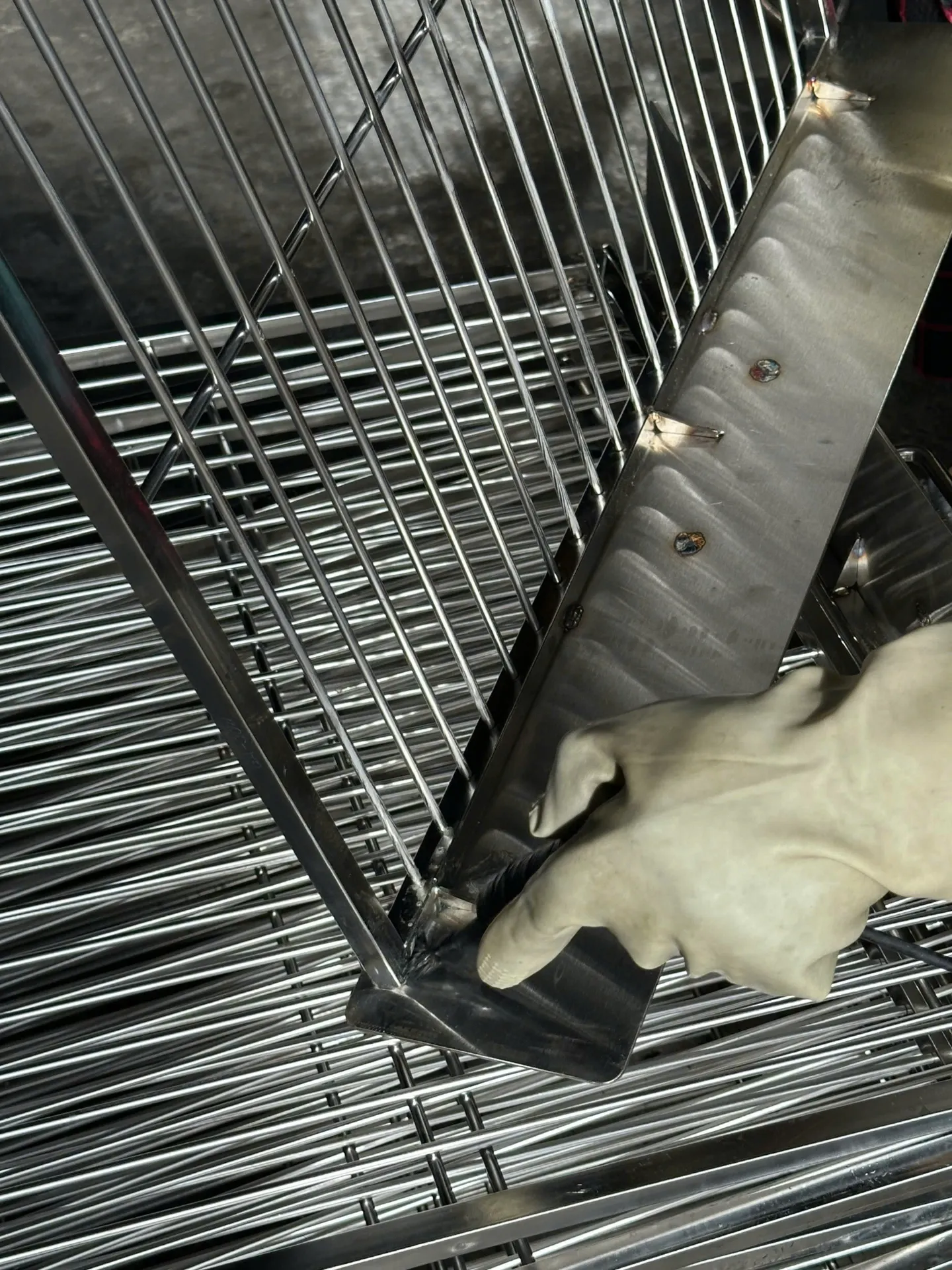 Mối hàn điểm nối và chi tiết inox